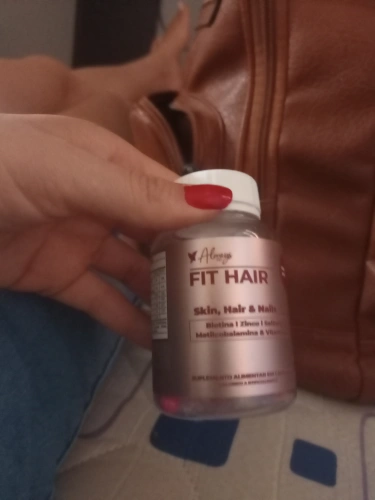 Foto de Renata com o Fit Hair